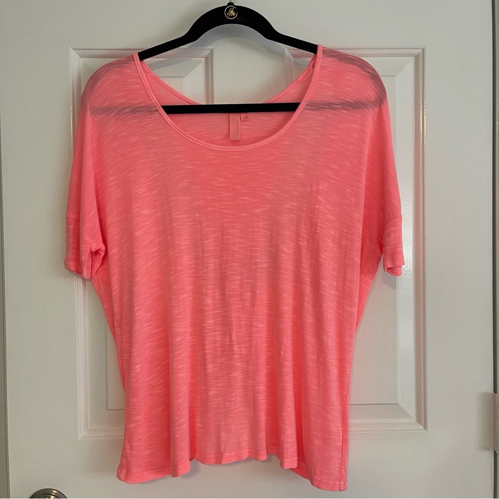 NWOT LF emma + sam neon pink cut out cropped tshirt - Picture 1 of 14